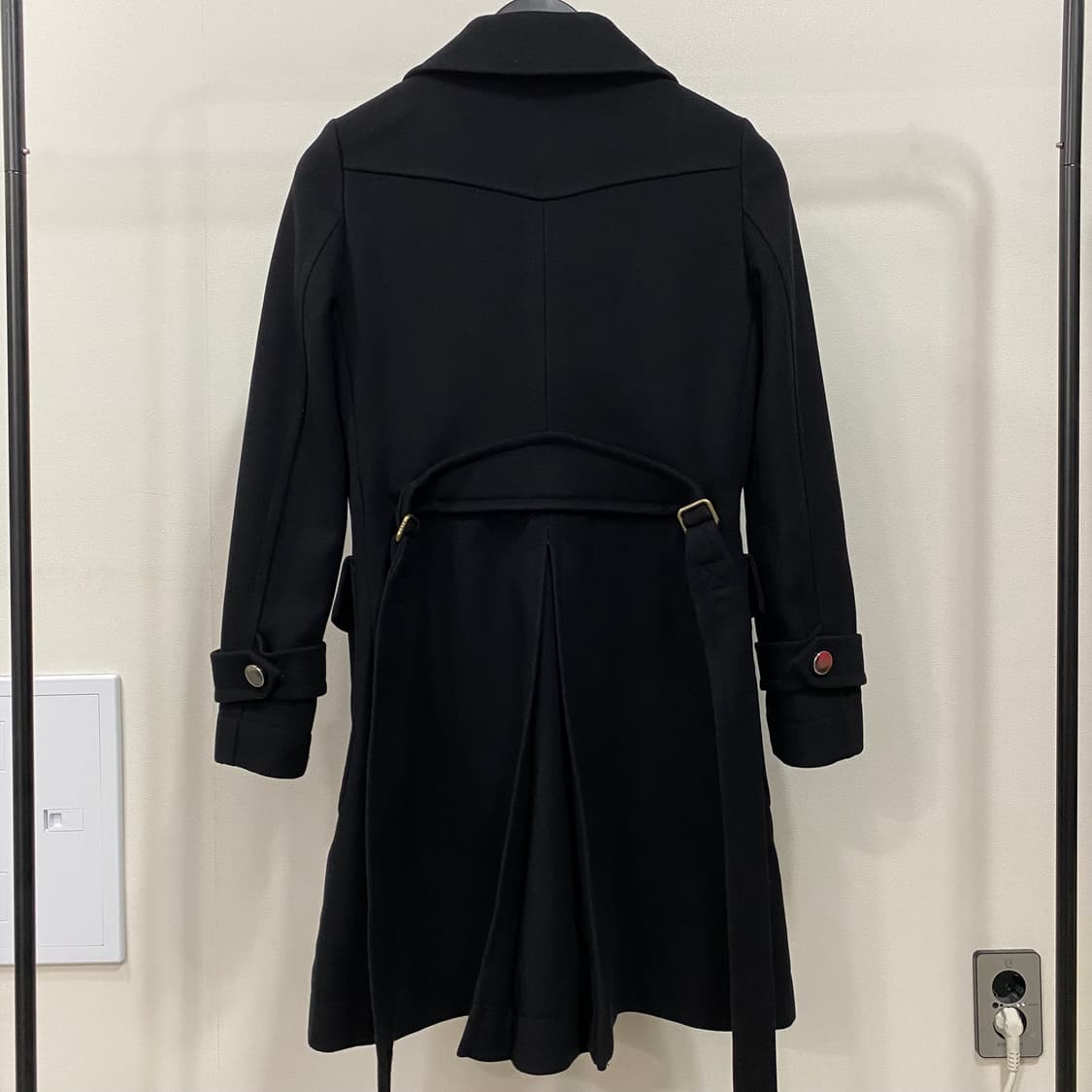 마크제이콥스 은장 더블 벨티드 버진 울 코트 블랙 상품이미지2