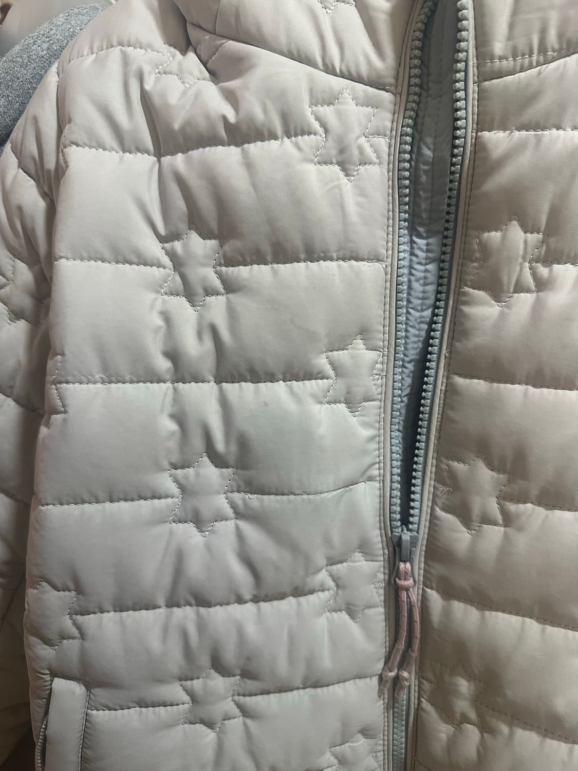 코이세이오 플러피 라이트 패디드 자켓 아이보리 패딩 상품이미지4