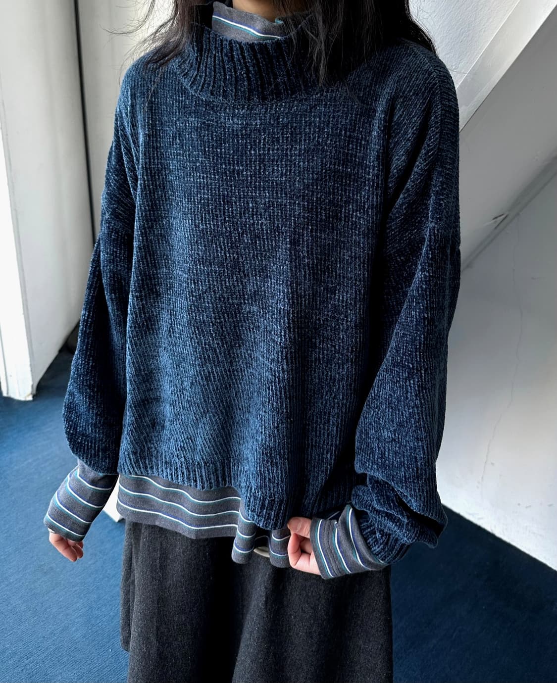 Design neck wide woven cloudy knit 상품이미지8