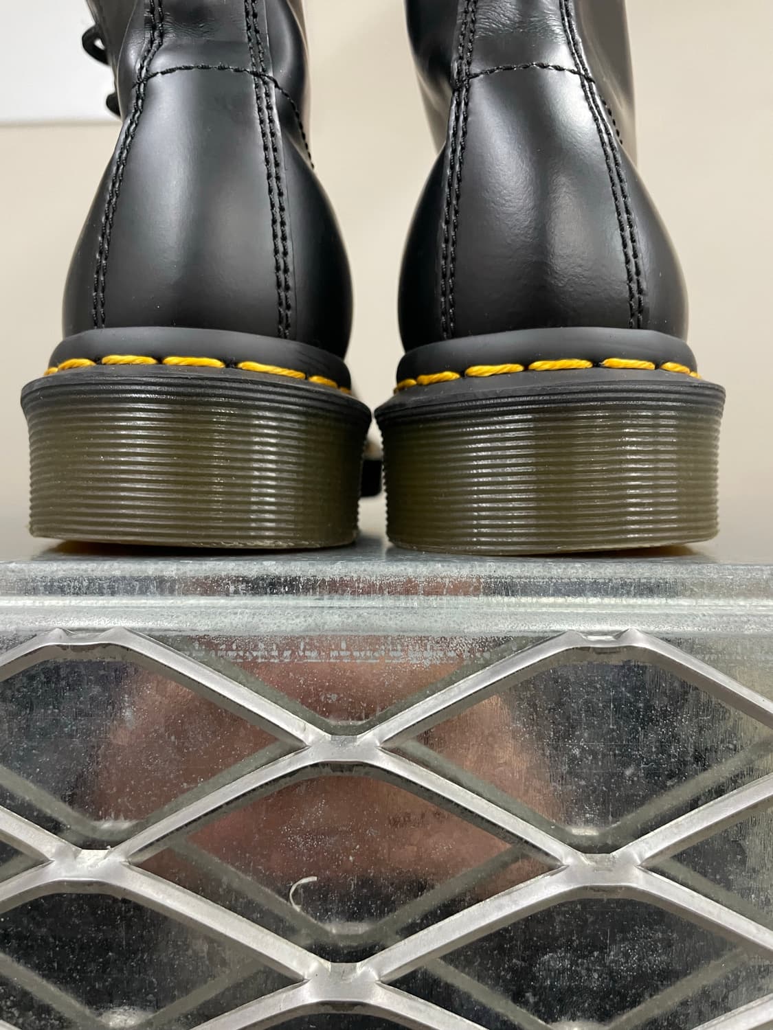 닥터마틴 1460 8홀 부츠 블랙 uk4 상품이미지9