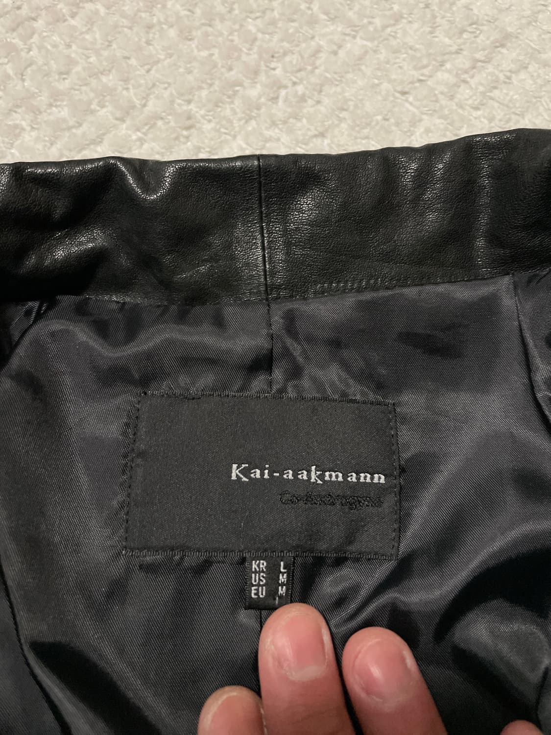 KAI AAKMANN 카이아크만 아티잔 무드 양가죽 하이넥 레더 자켓 상품이미지5