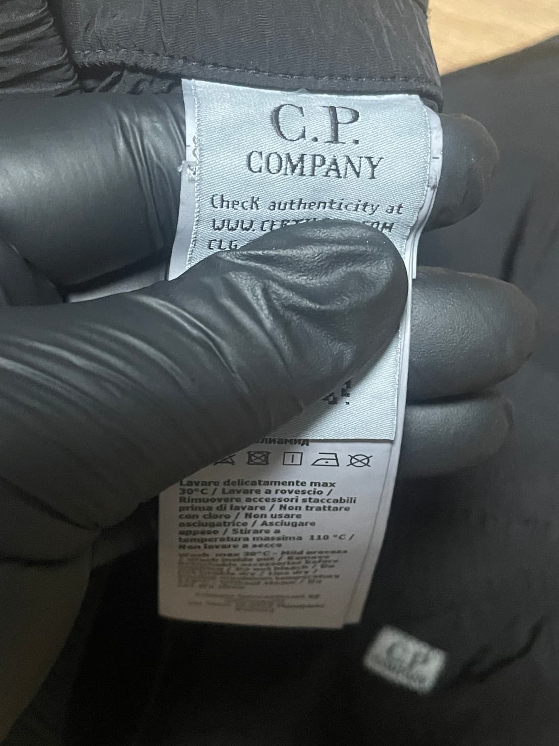 CP컴퍼니 크롬R 버뮤다 카고 반바지 상품이미지4