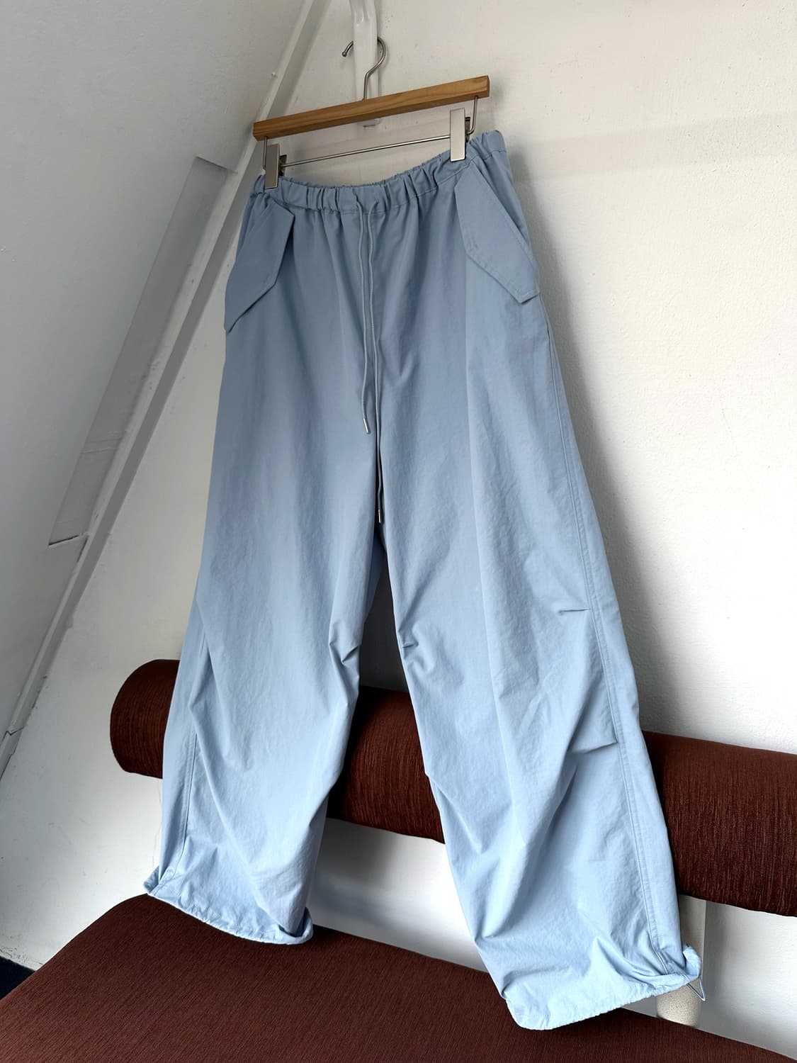 High count fabric design parachute pants 상품이미지1