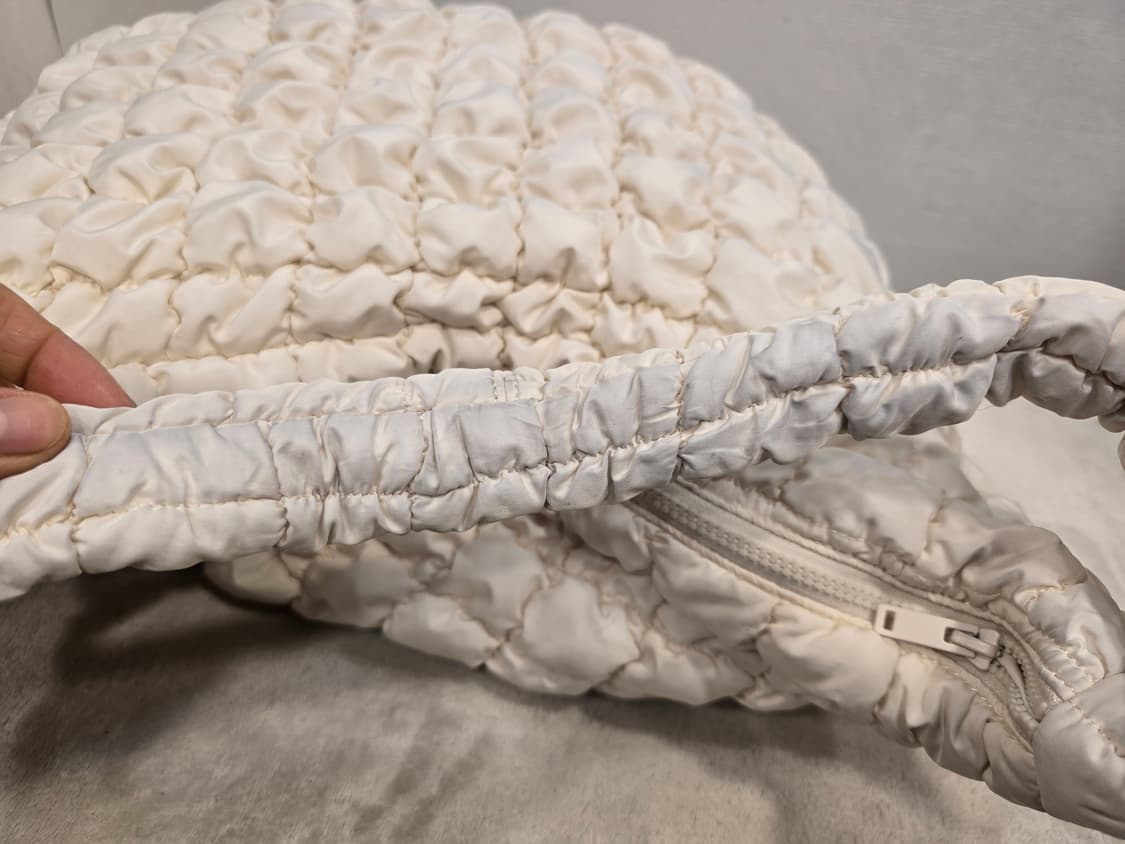 COS 코스 퀼팅 오버사이즈 숄더백 상품이미지10