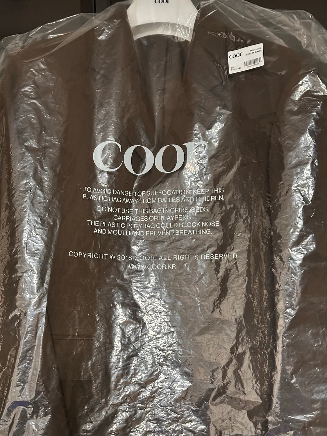 쿠어 쓰리버튼 스웨이드 블레이저 다크브라운 L  상품이미지1