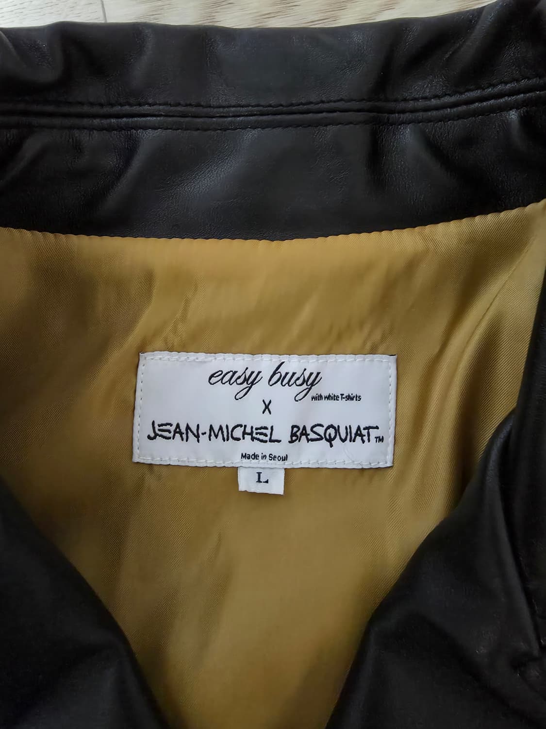 장미셸바스키아 소가죽

라이더자켓 상품이미지4