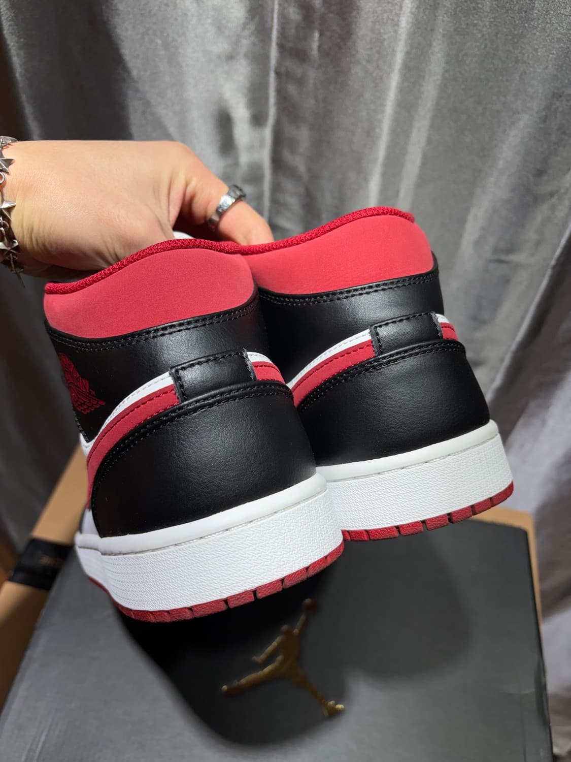 (새상품급) 조던 1 미드 짐레드 블랙 화이트 상품이미지6