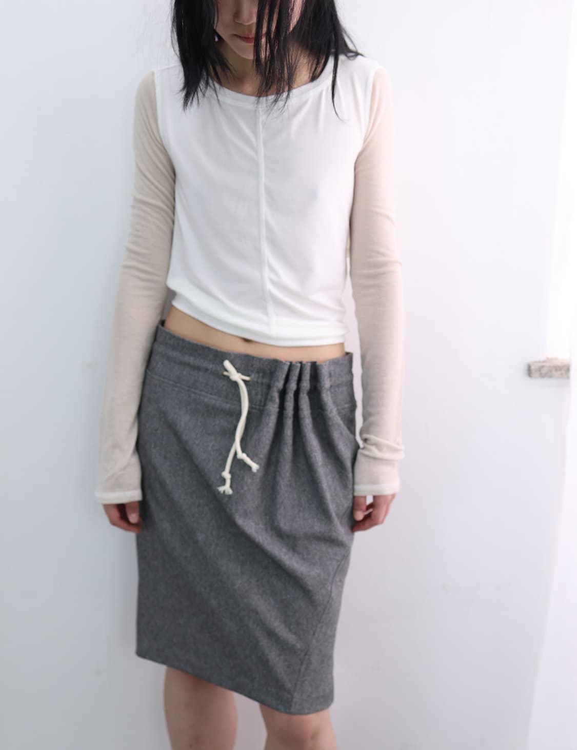울리카상투스 백 플레어 탑 Ulika Back flare top 상품이미지2