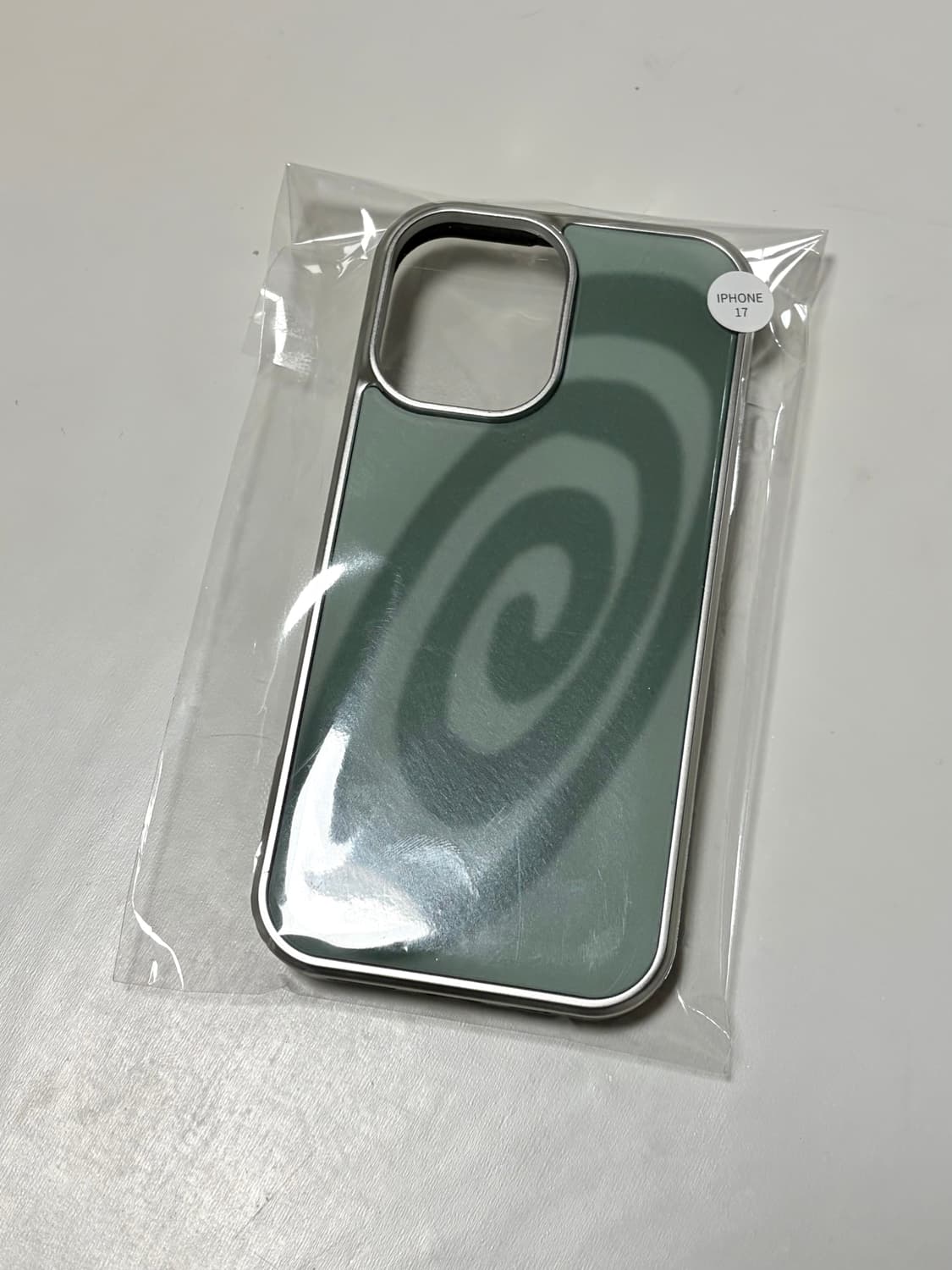 유스스피릿 아이폰 17 에폭시 케이스 상품이미지2