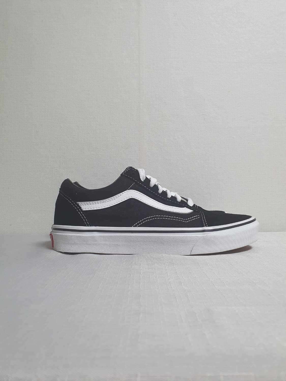 반스 올드스쿨 블랙화이트 클래식 스니커즈 235mm 상품이미지3