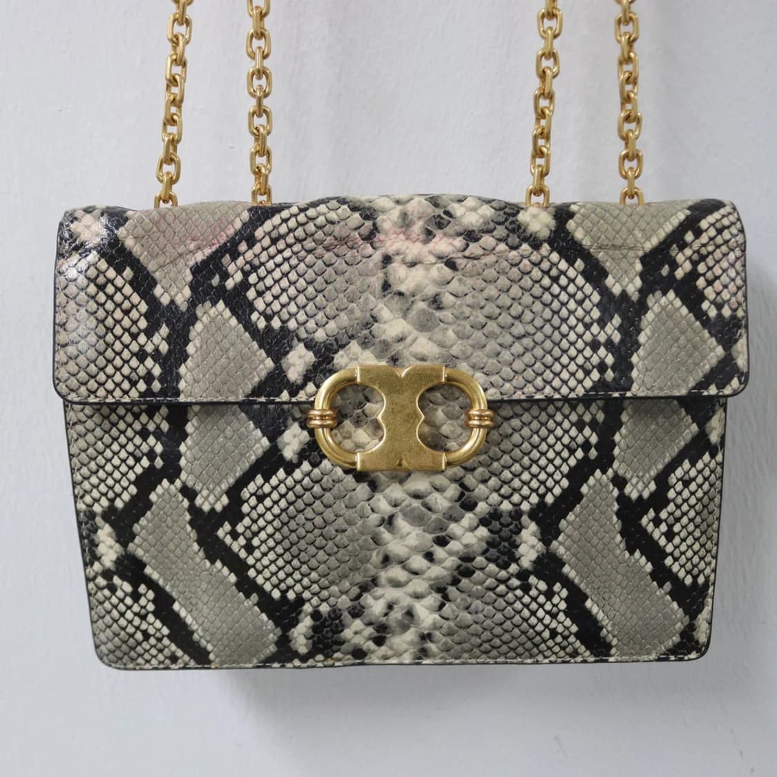 토리버치 금장 체인 숄더 백 63376 상품이미지2