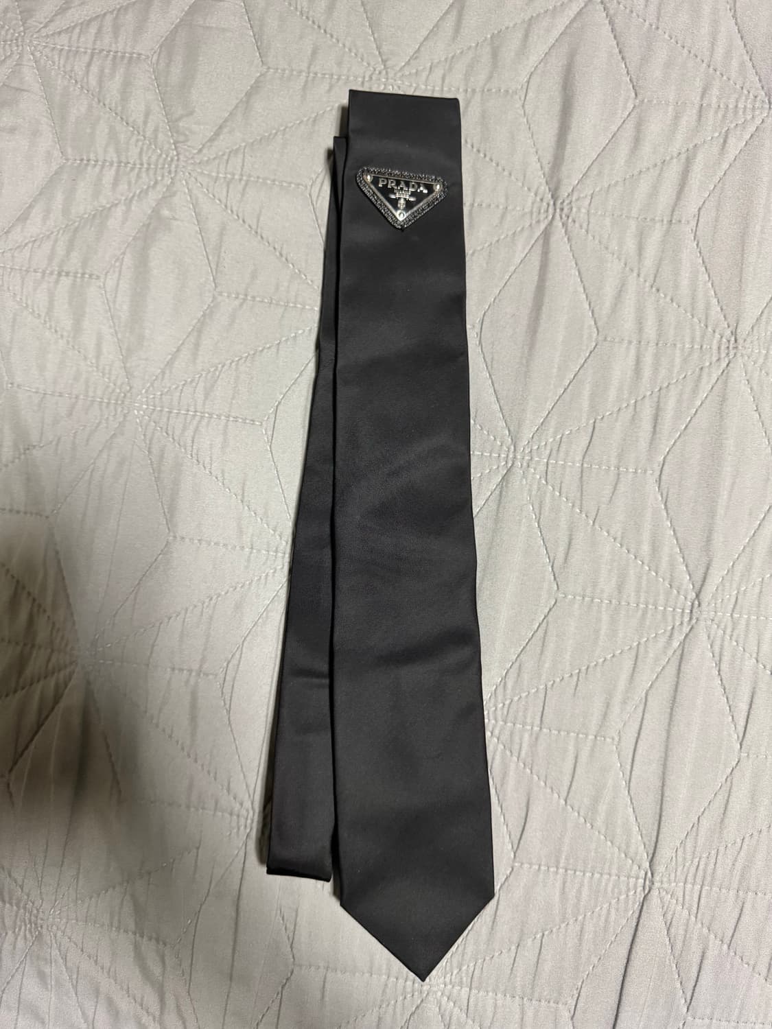 프라다 리나일론 삼각로고 개버딘 넥타이 볼로타이 셔츠 상품이미지1