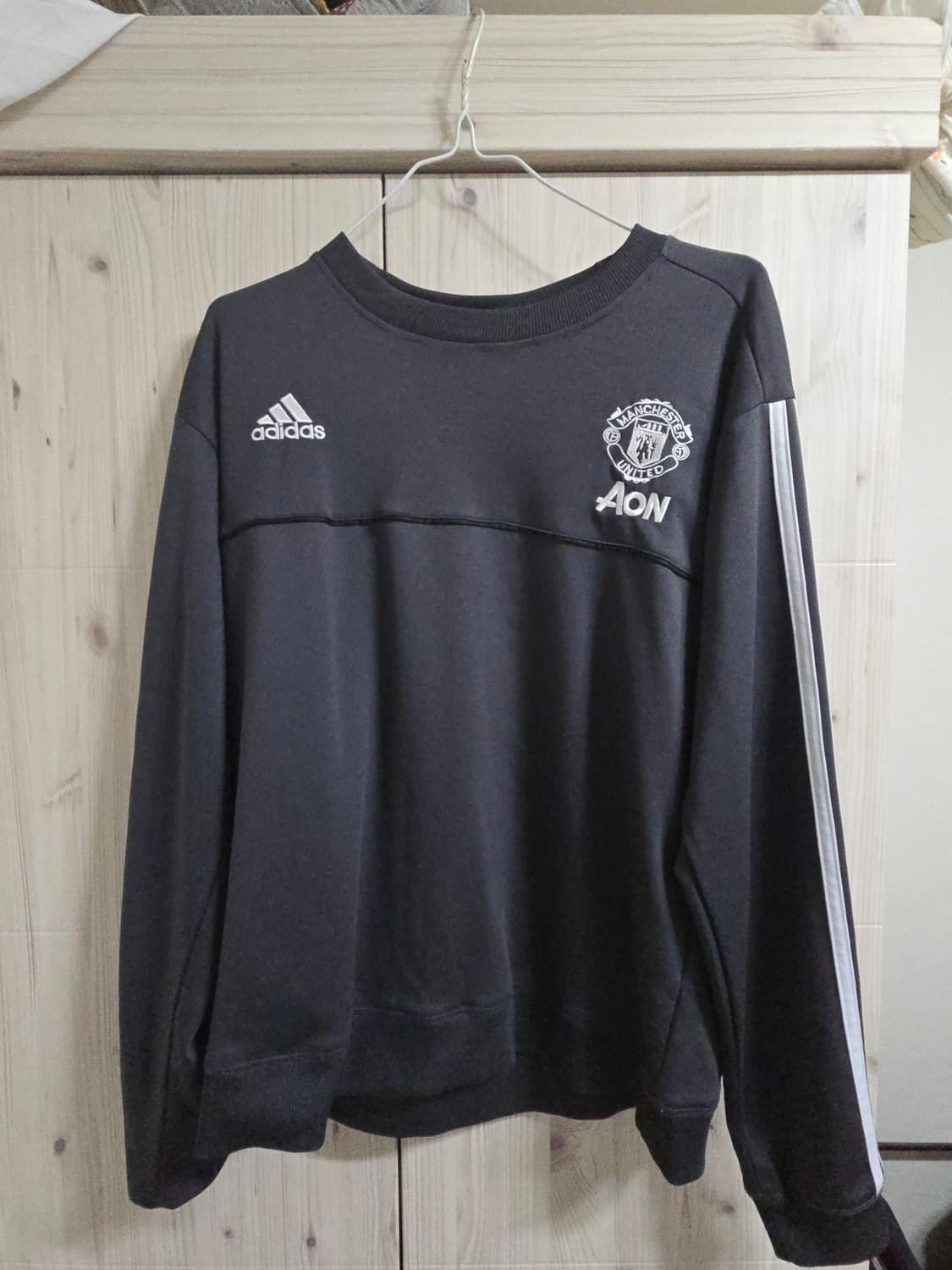 아디다스 멘체스터 유나이티드 맨투맨 상품이미지1