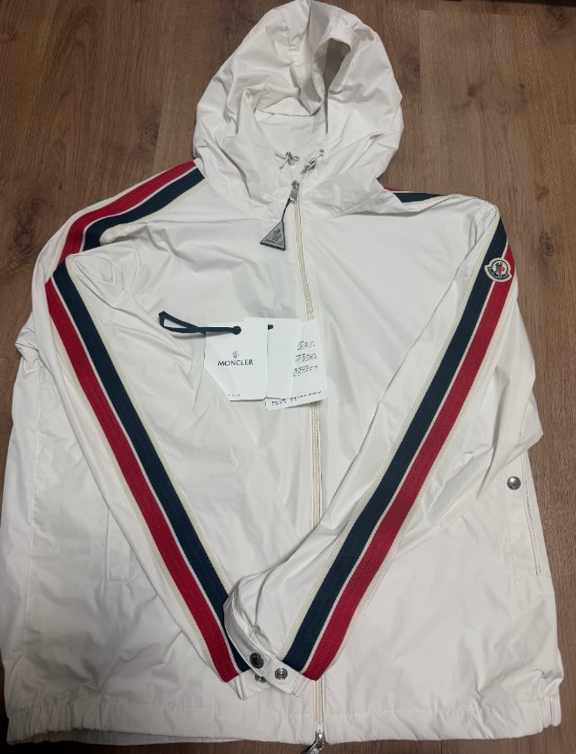 몽클레어 바람막이 4사이즈 상품이미지1