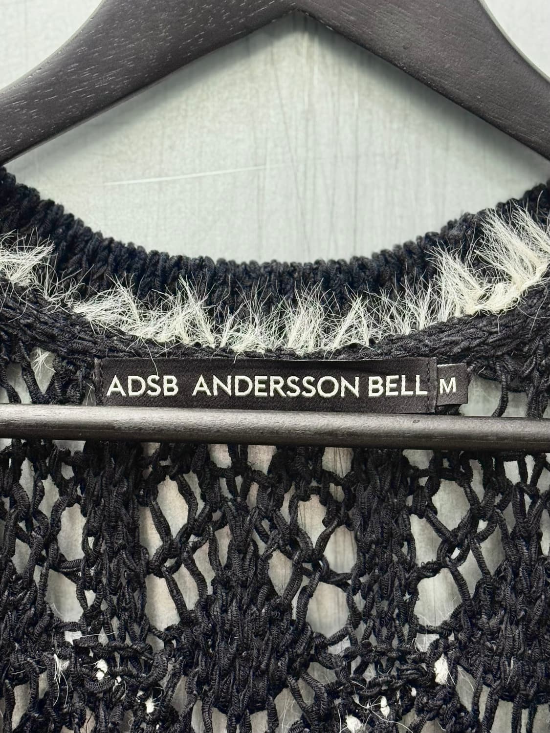 ANDERSSON BELL 앤더슨벨 블랙 웨스턴 레이스 업 니트 베스트 상품이미지8