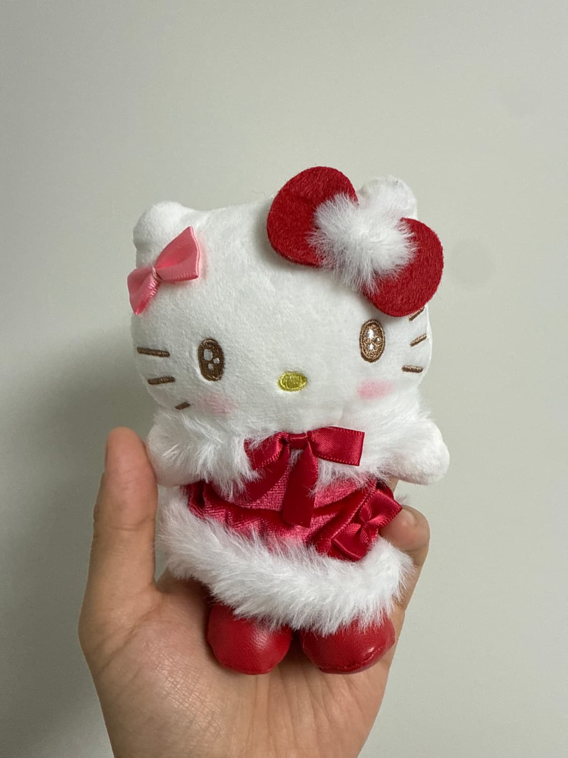 새상품 산리오 헬로키티 생일기념쿠지 마스코트상  상품이미지1