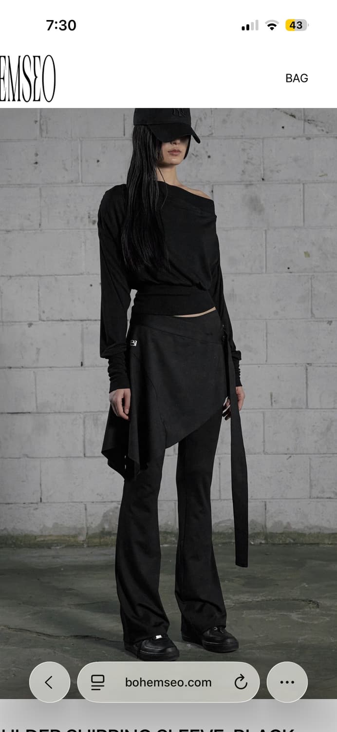 보헤미안서울 SHOULDER SHIRRING SLEEVE, BLACK 상품이미지4