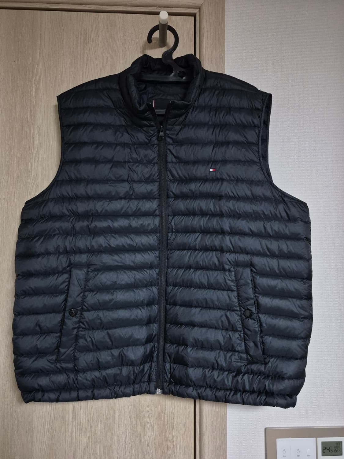 타미힐피거 정품 오리털 경량패딩 조끼 110사이즈 판매합니다 상품이미지1