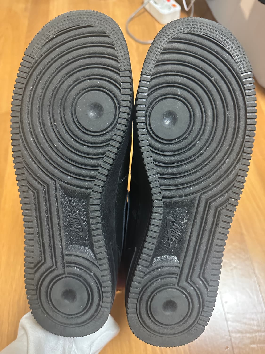 [285] 나이키 에어포스 1 미드 블랙 상품이미지8