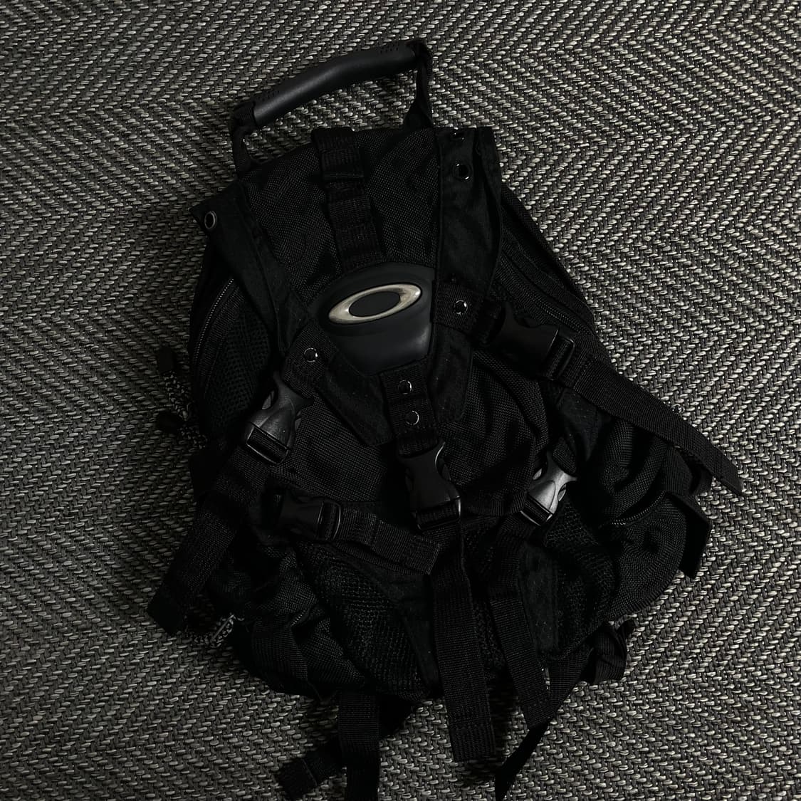 오클리 아이콘 3.0 테크니컬 테크웨어 백팩y 3135 상품이미지1