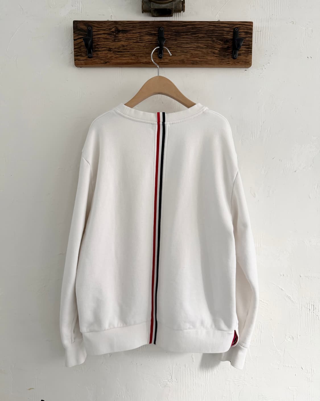 Thom Browne 톰브라운 백삼선 화이트컬러 스웻셔츠 상품이미지6