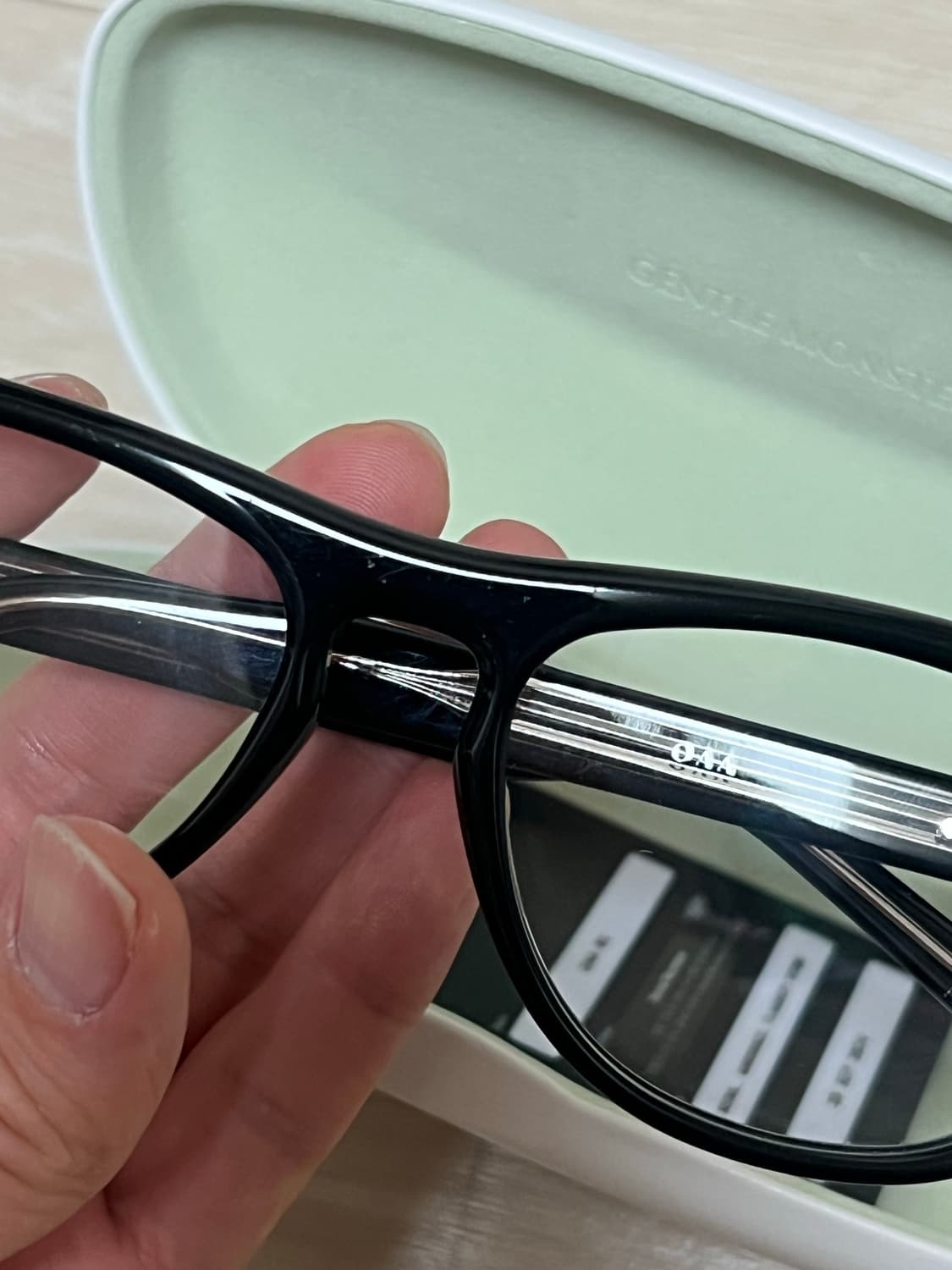 젠틀몬스터 오아 판매합니다 상품이미지2