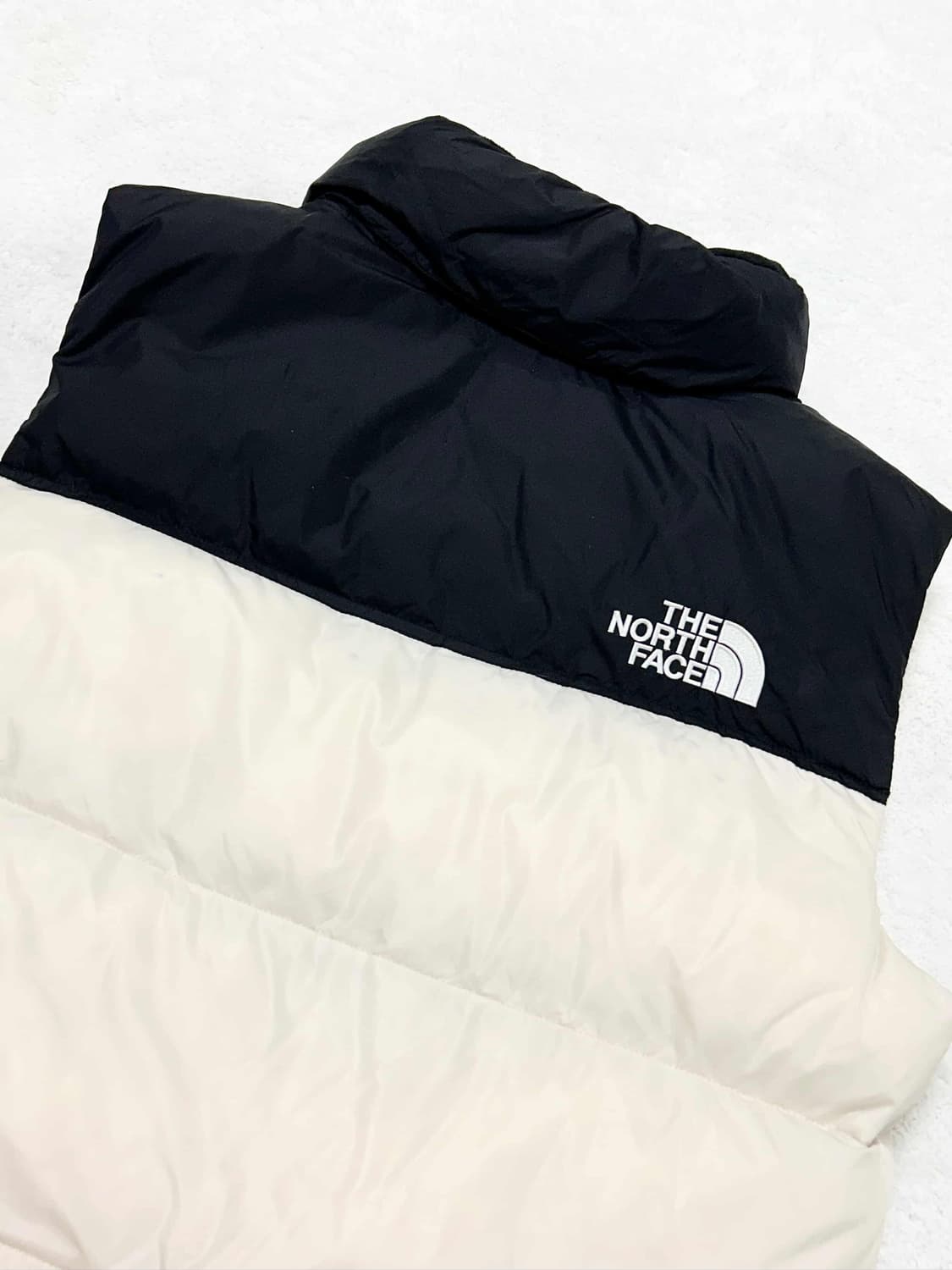 노스페이스 눕시 화이트 패딩조끼 상품이미지10