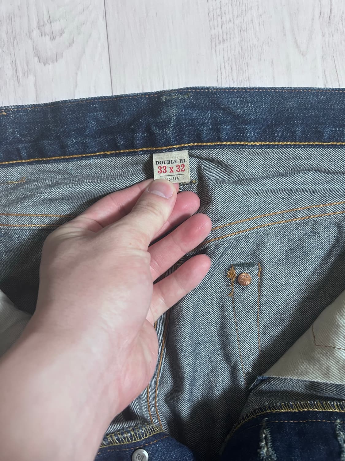 RRL 스트레이트 핏 홀리 워싱 데님 진 33x32 상품이미지3