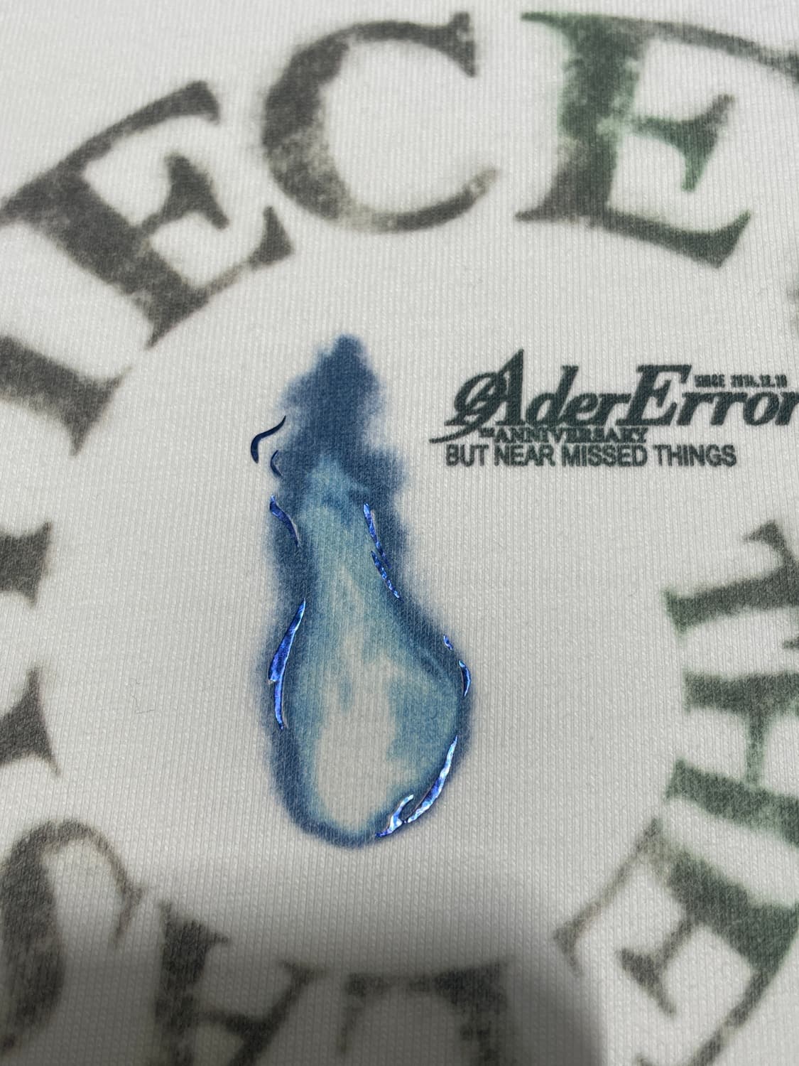 아더에러 9주년 긴팔티셔츠 화이트 상품이미지4