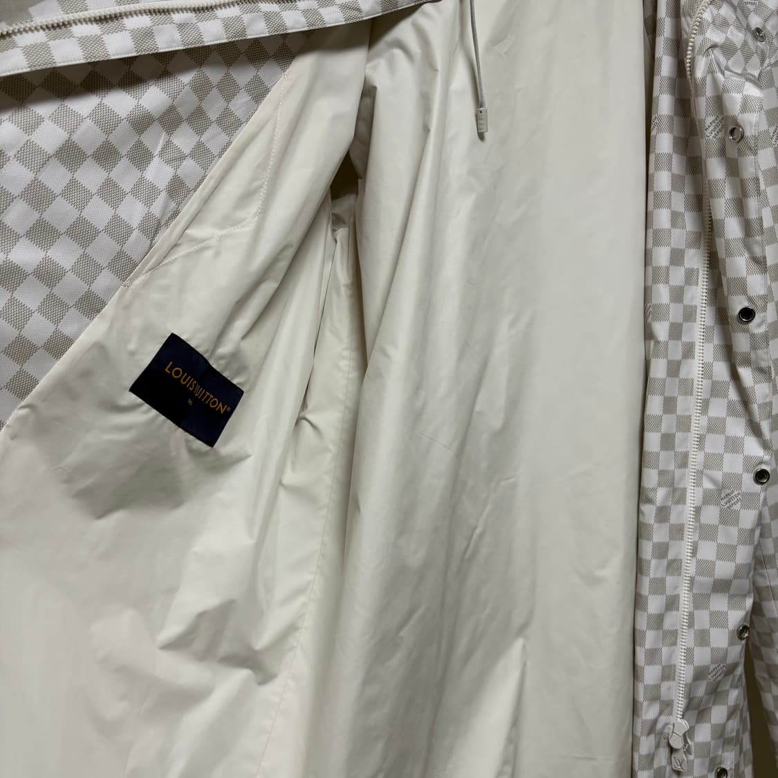 [54/백화점판/새상품급] 루이비통 다미에 레인코트 자켓 상품이미지4