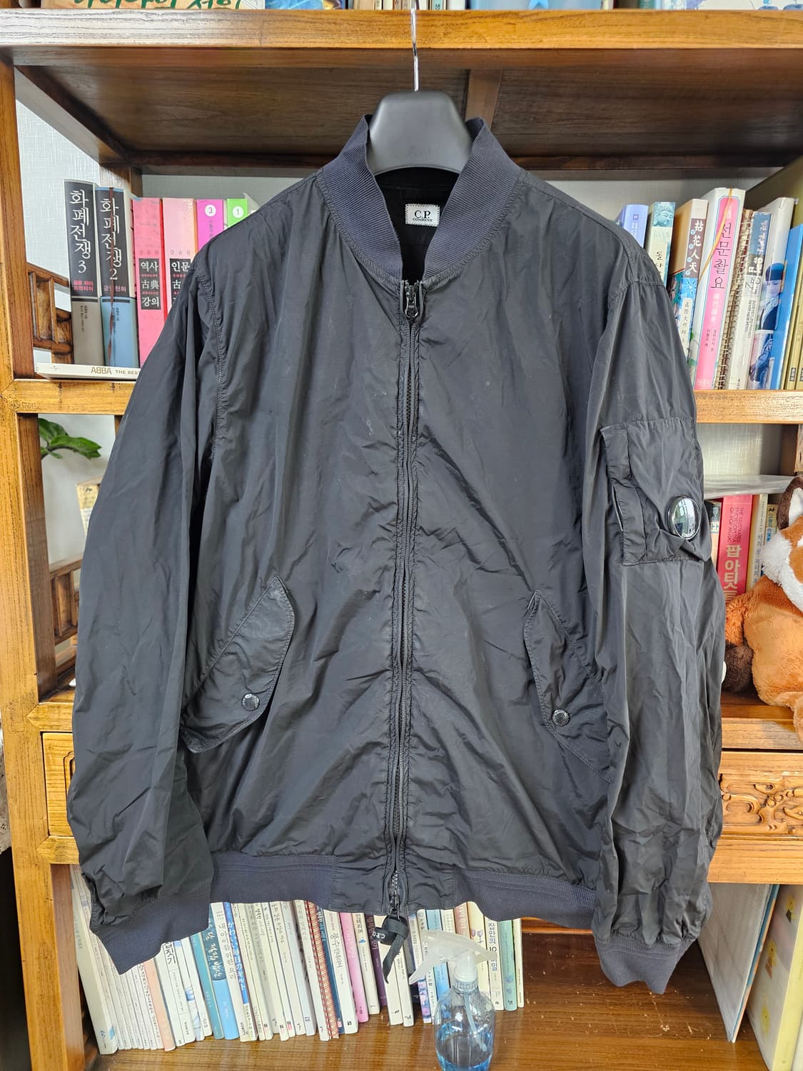 새상품급]씨피 CP컴퍼니 나일론 봄버 자켓 팔아요 ma1 마원 바람막이  상품이미지1