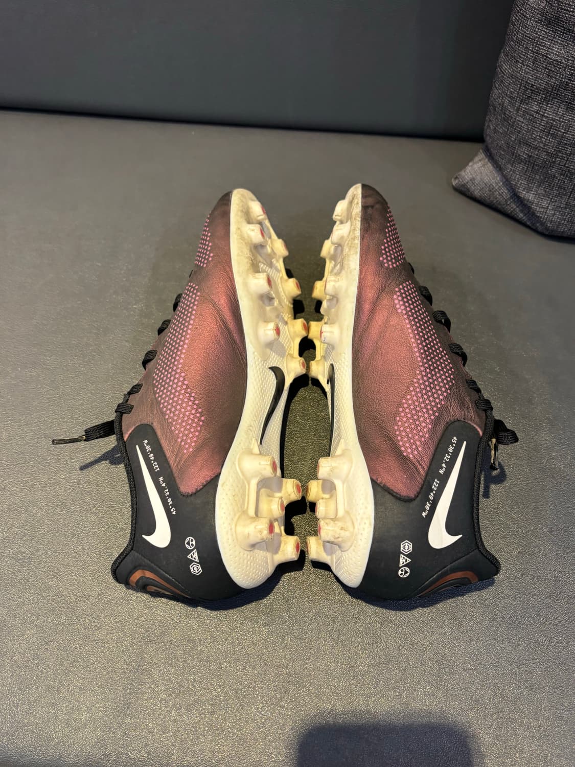 나이키 티엠포 축구화 240사이즈 상품이미지4