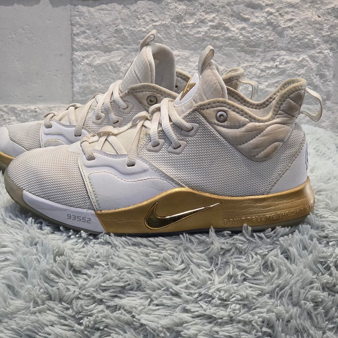 3q-1:Nike PG 3 NASA White/Gold(240)-한정판 상품이미지2