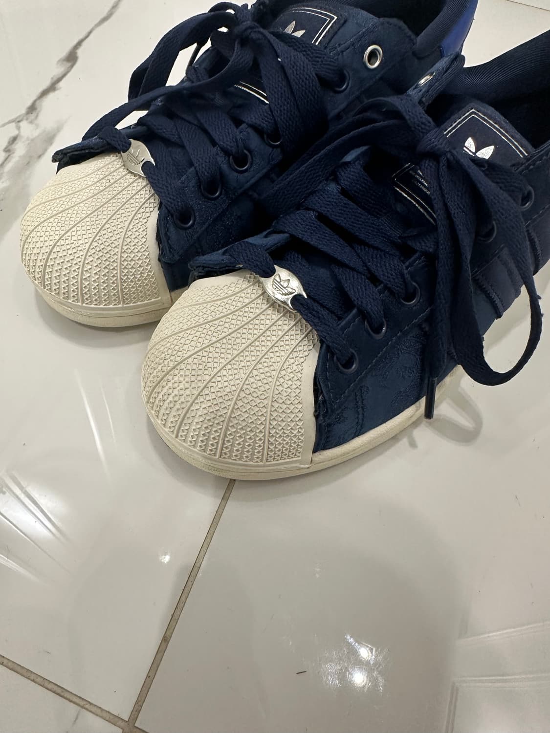 아디다스 슈퍼스타 서울에디션 상품이미지5