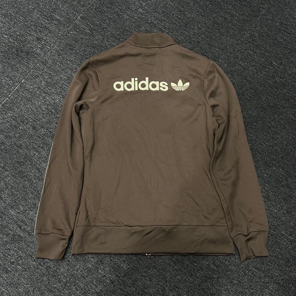 아디다스 초코브라운 견장 디테일 유니크 대장 져지 상품이미지9