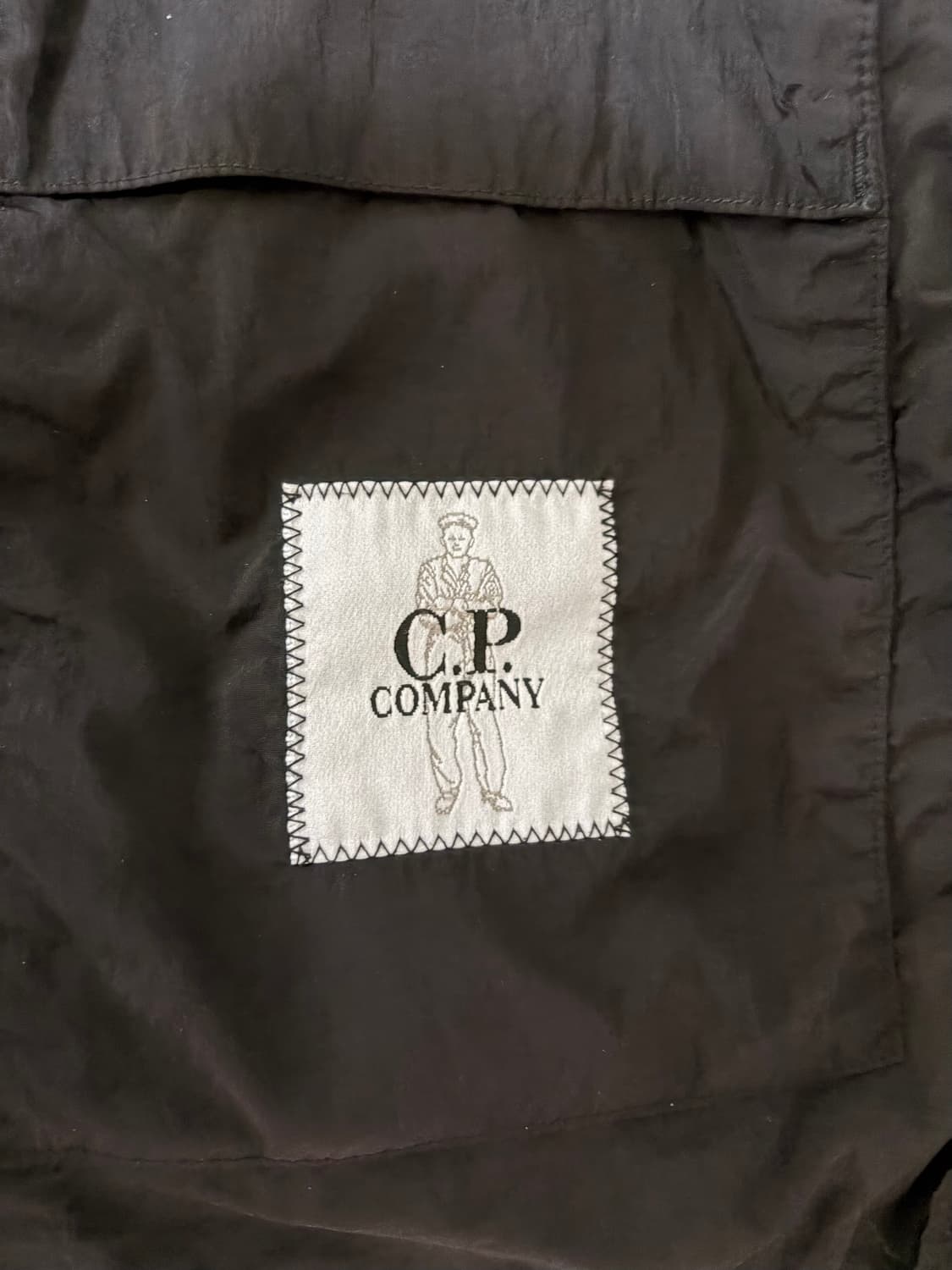 CP 컴퍼니 크롬 후드 바람막이 L 상품이미지3