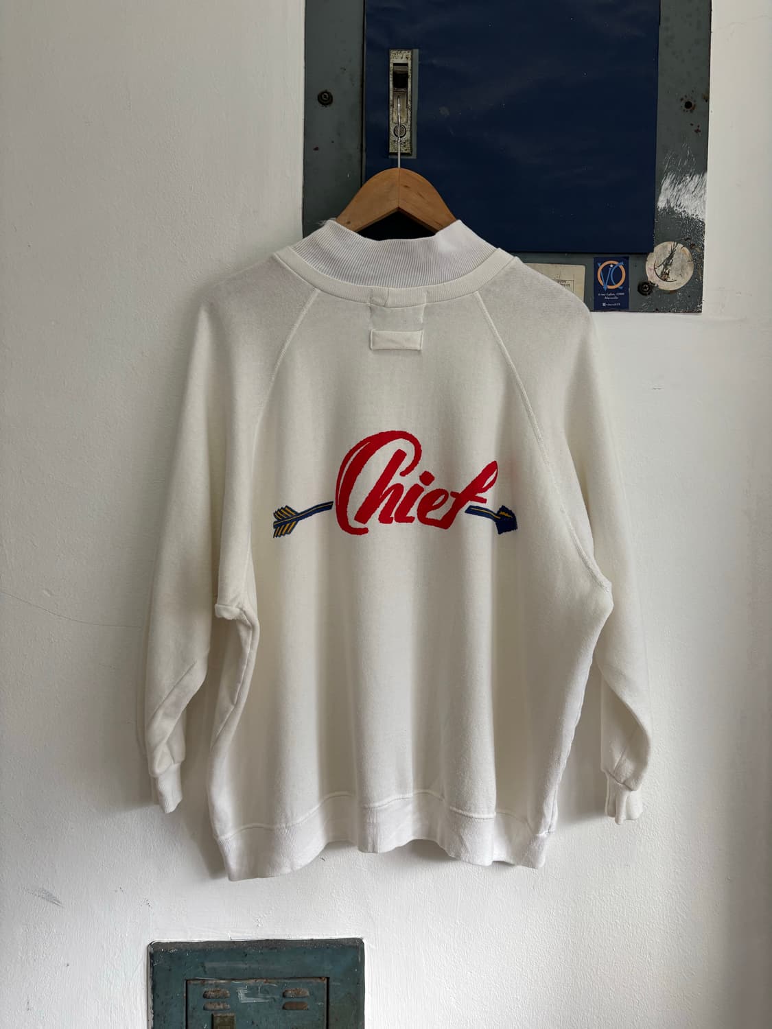 80s Wild Moon Sweatshirt 상품이미지5