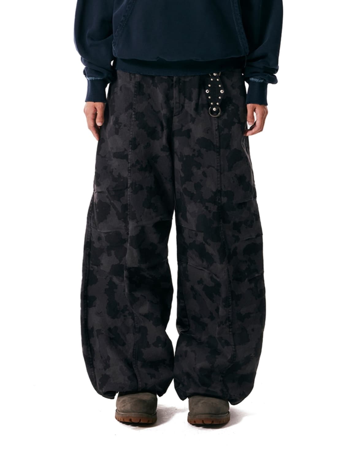 아캄 Knee Pin-tuck Camouflage Twill Pants 상품이미지1