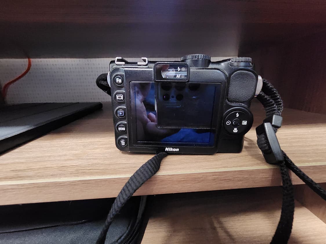 니콘 쿨픽스 P5100 블랙 디지털 카메라 상품이미지3