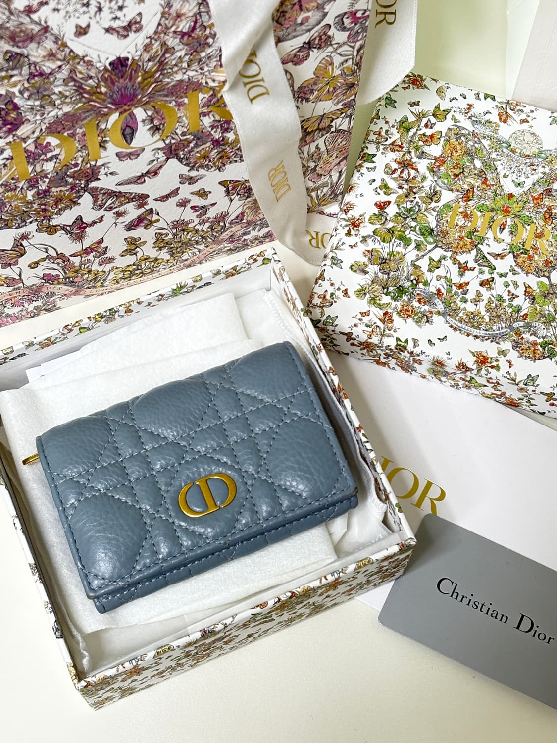 디올 카로 카드지갑 클라우드블루 (구성품O) 상품이미지4