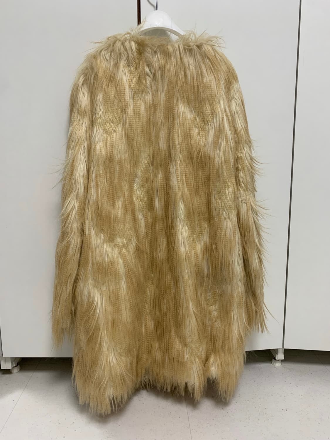 Nache 나체 SHAGGY FAUX FUR COAT 퍼 코트 상품이미지5