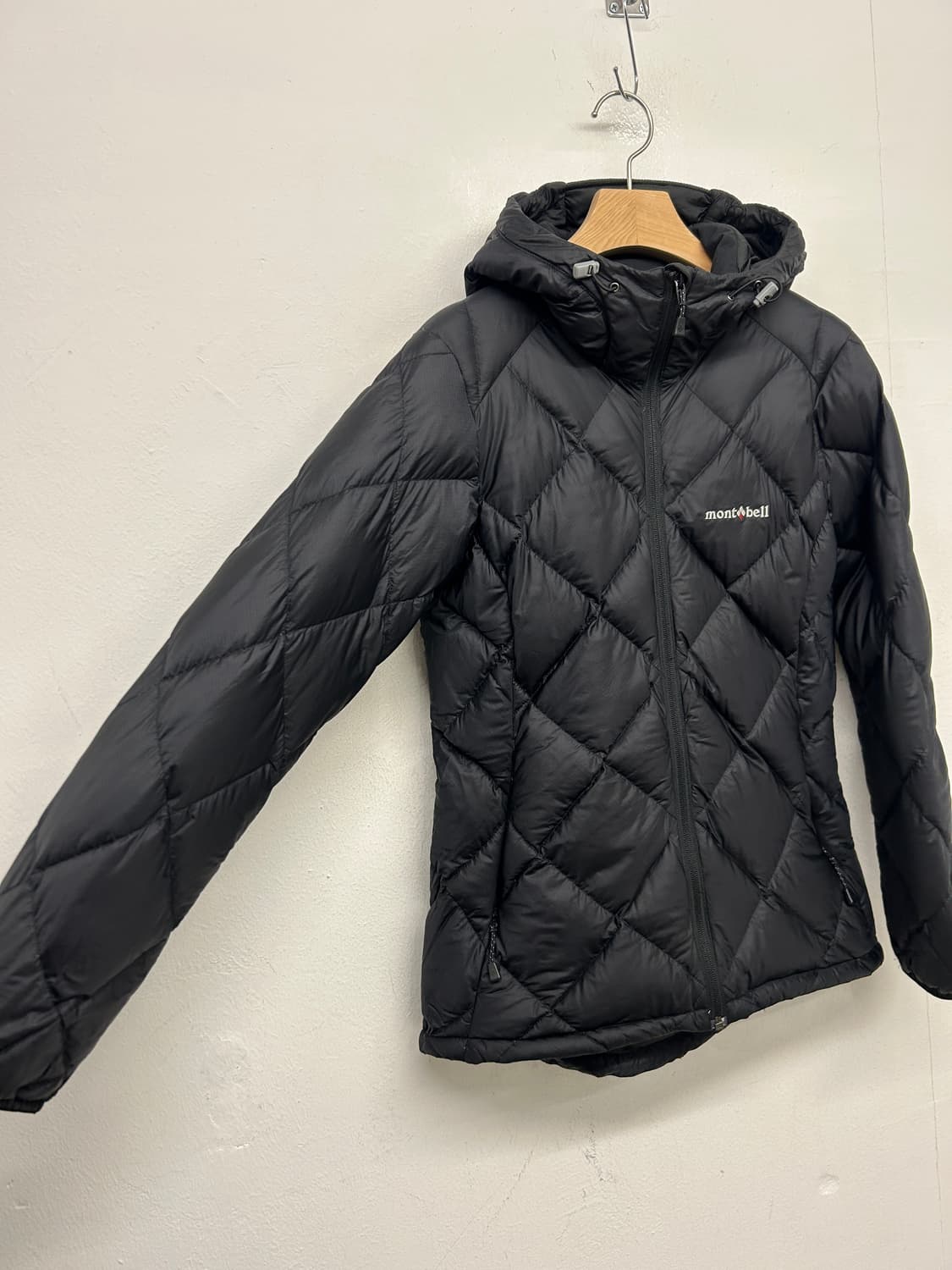 몽벨 EX800 블랙 경량 패딩 상품이미지4