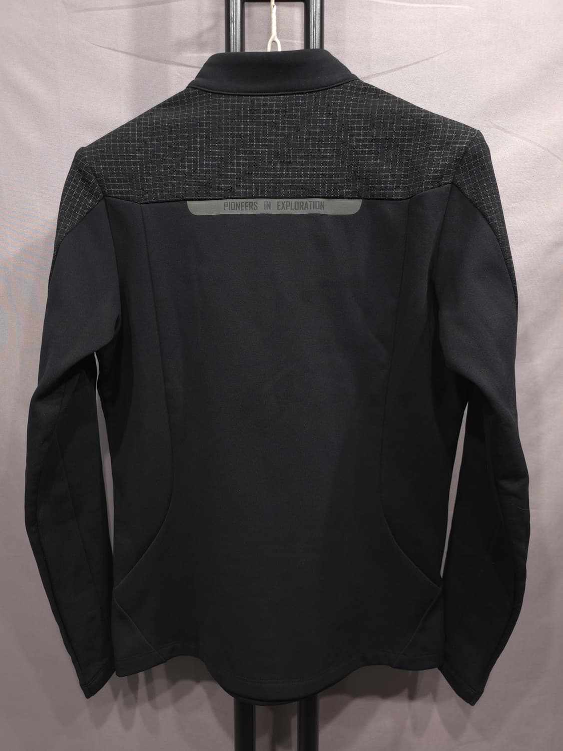 디스커버리 등산 여성 우븐 하이브리드 기모 반집업티 90 상품이미지2