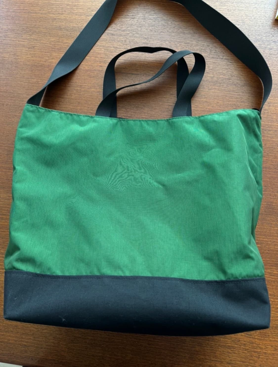 그레고리 리버시블(블랙/그린) 숄더백 상품이미지2