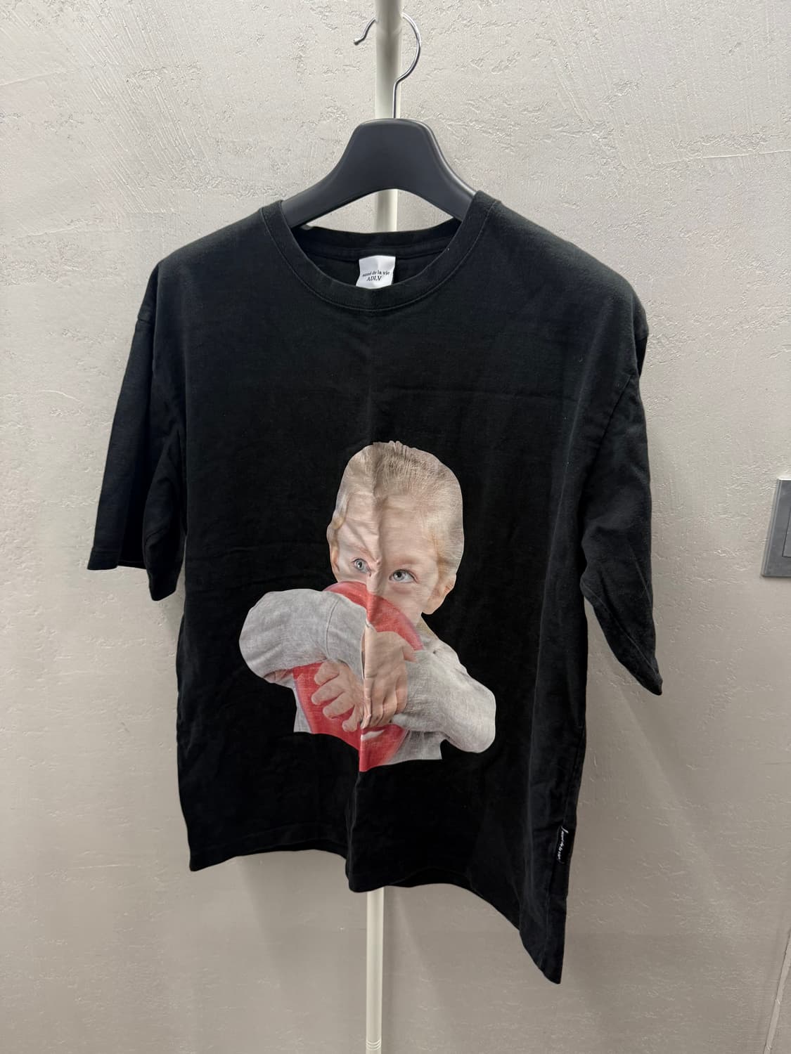 아크메드라비 검정 티셔츠 상품이미지2