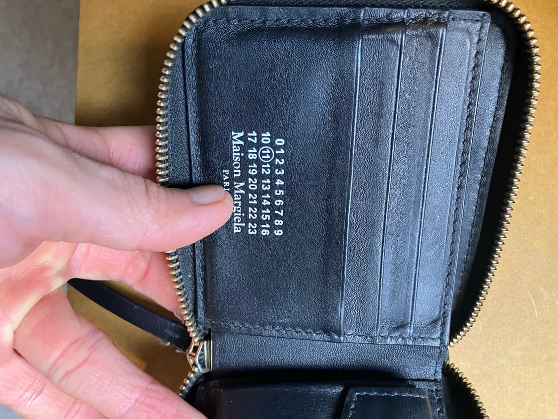 마르지엘라 스티치 지퍼 반지갑 상품이미지3