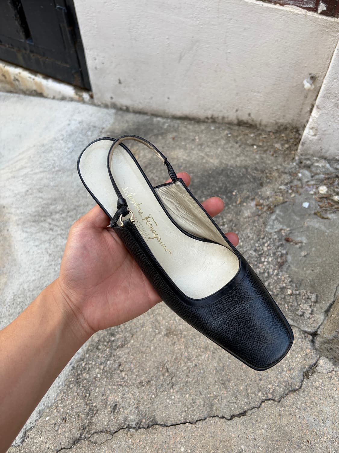 230) Salvatore Ferragamo 블랙 슬링백 힐 상품이미지3