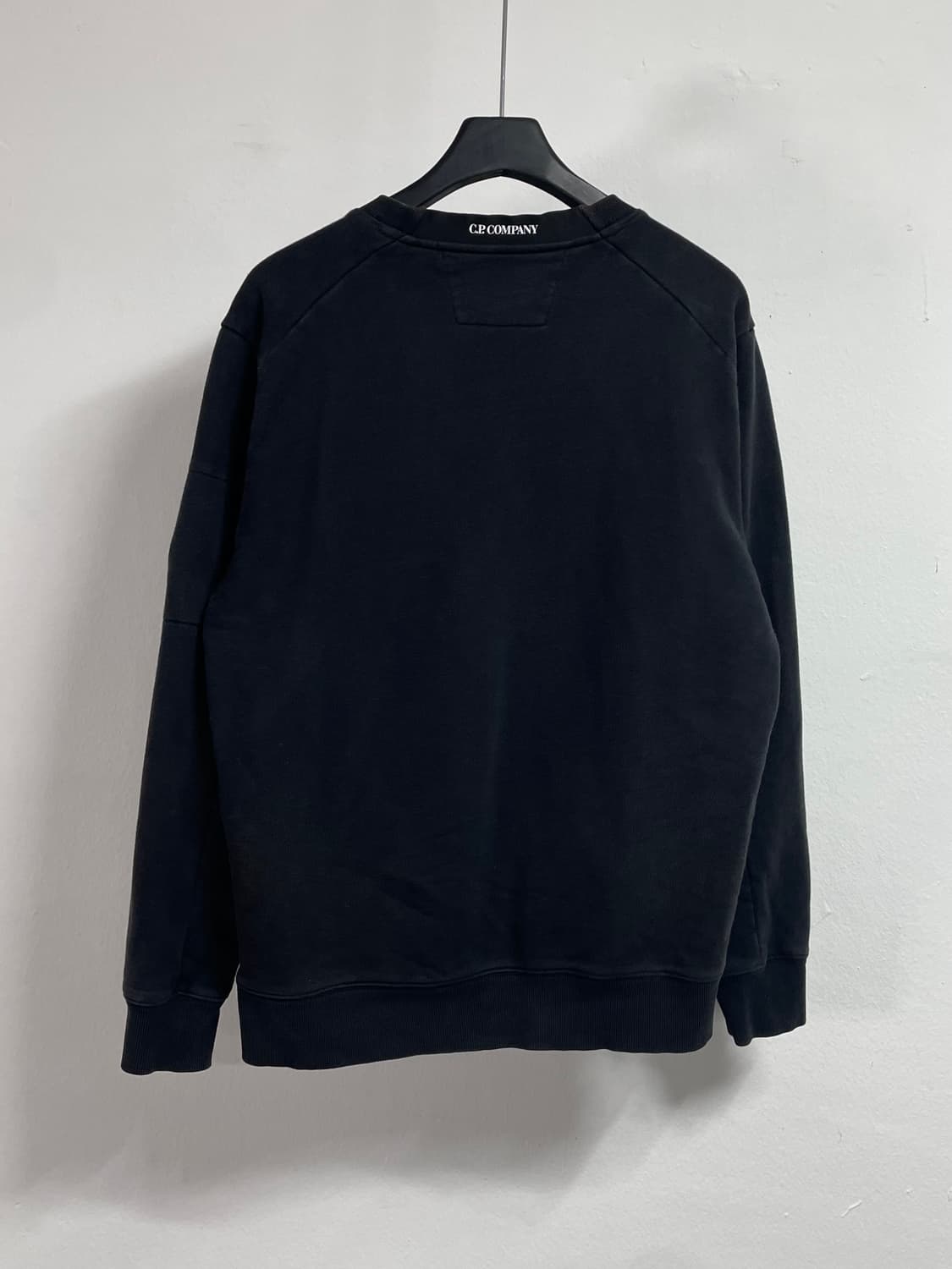 CP컴퍼니 렌즈 맨투맨 (on.420) 상품이미지3