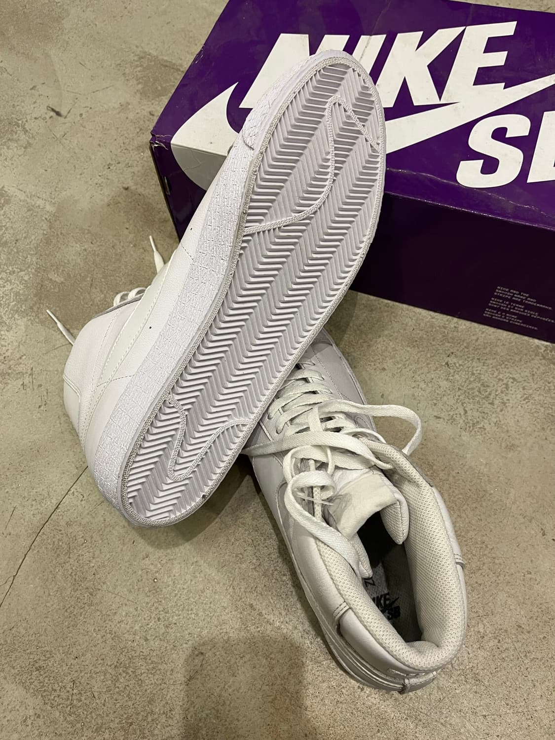 나이키 SB 줌 블레이져 미드 올빽 상품이미지3