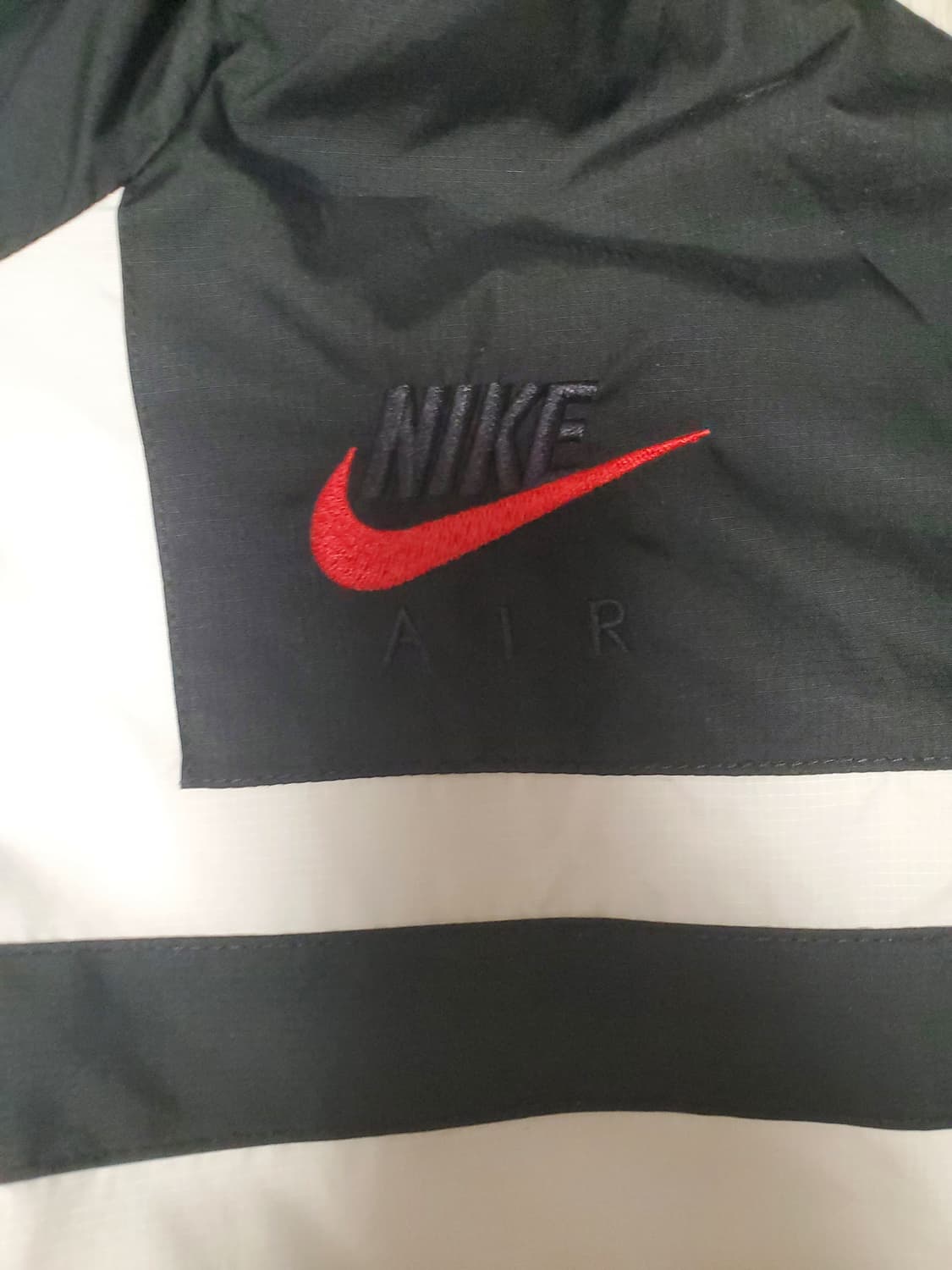나이키 에어 우븐 아노락 반집업 바람막이M 

새상품처럼 하자 오염 없이 상품이미지2
